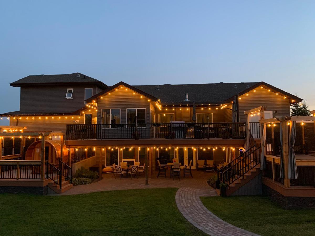 Dragonfly Inn Loft Suite Sherwood Park Exterior photo