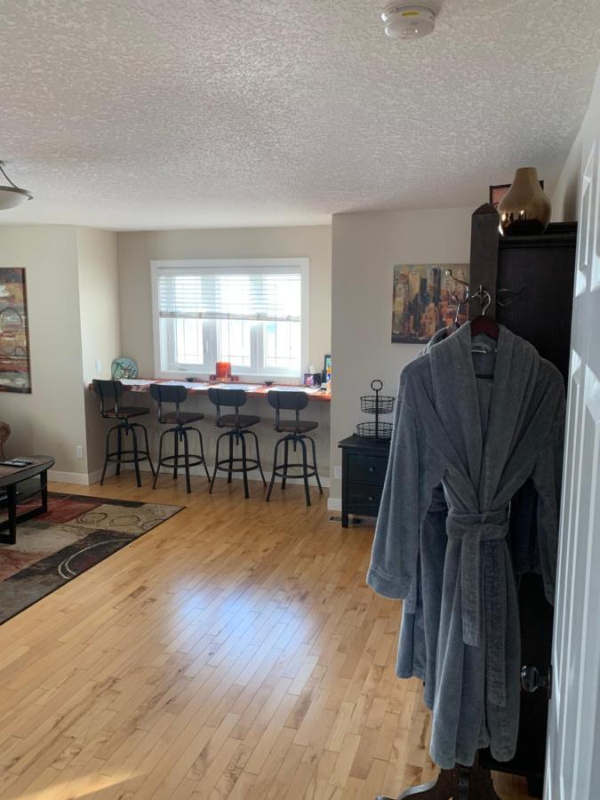 Dragonfly Inn Loft Suite Sherwood Park Exterior photo